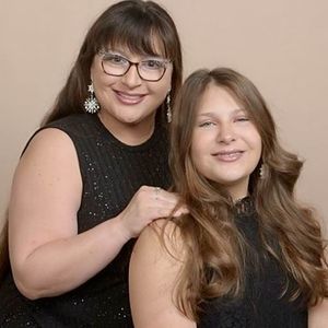 Meet your Posher, Alexia